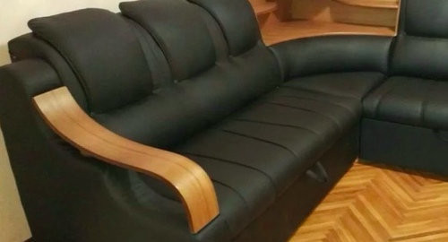 Перетяжка кожаного дивана. Мамадыш